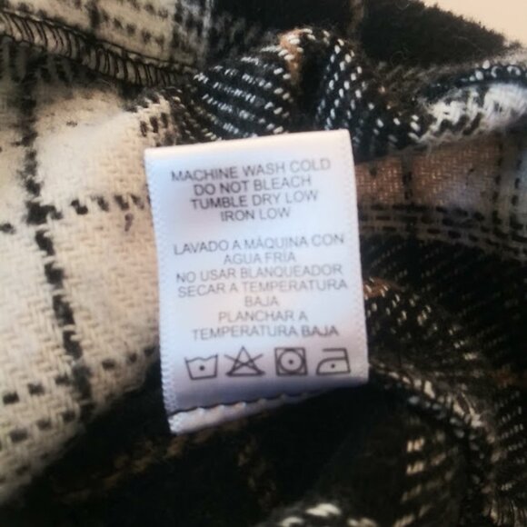 Love Tree women's size M black, white and tan plaid flannel cropped shacket - Picture 15 of 15